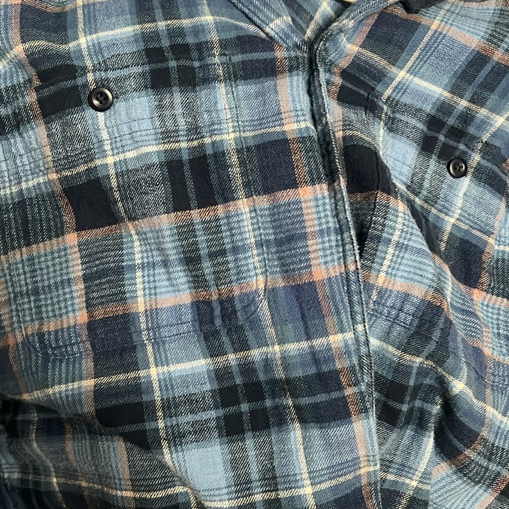 AE Hooded Flannel - Picture 7 of 7